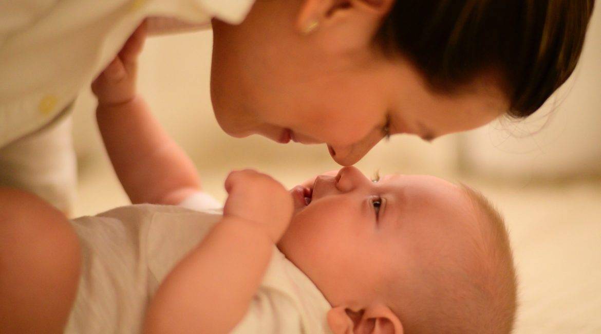 Effective Ways To Introduce Your Child To A New Baby