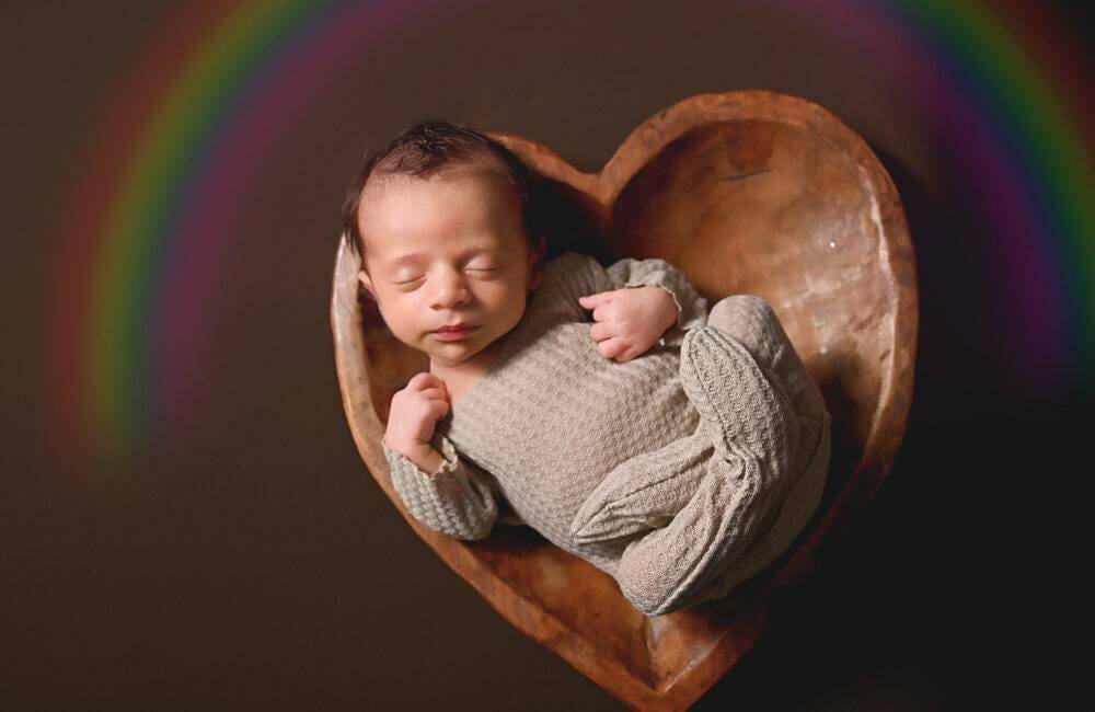 newborn photography, saint paul, Minnesota, heart bowl rainbow baby