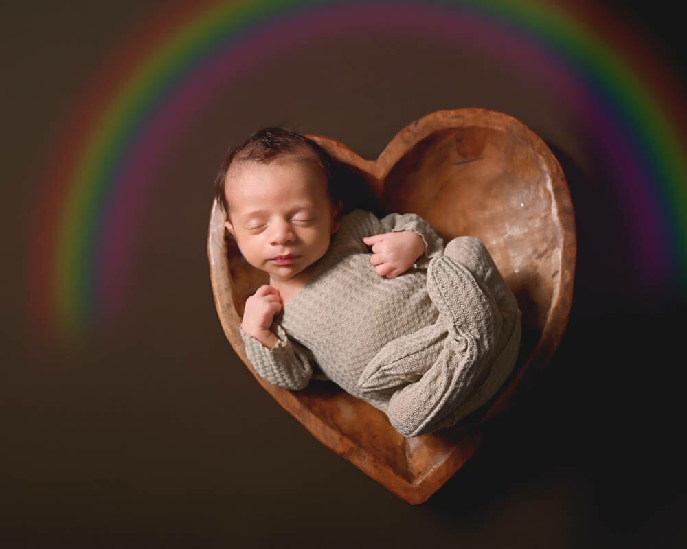 newborn photography, saint paul, Minnesota, heart bowl rainbow baby