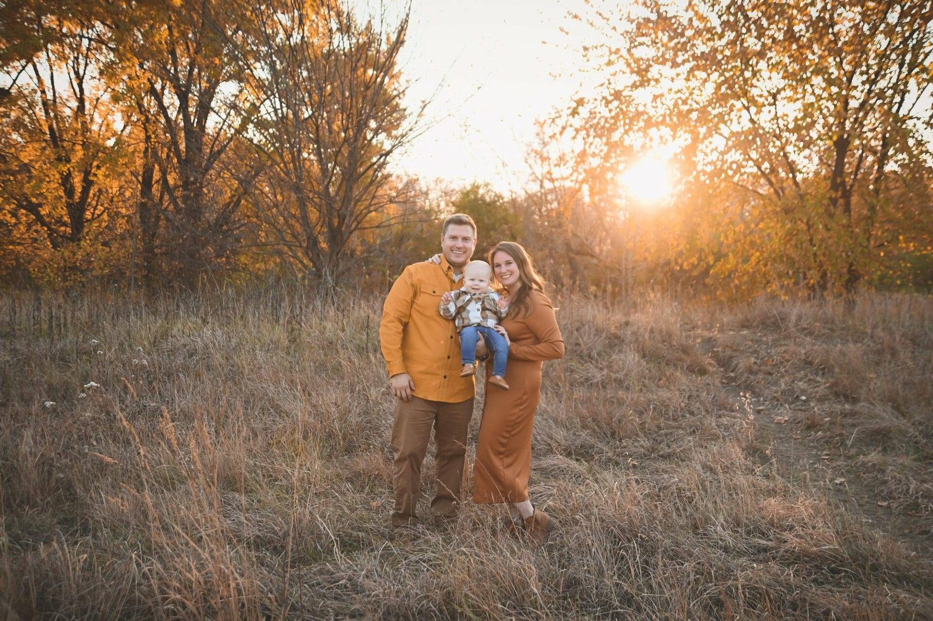 Effortless Family Portraits: Top Tips for a Relaxed Photo Session in Minnesota cover
