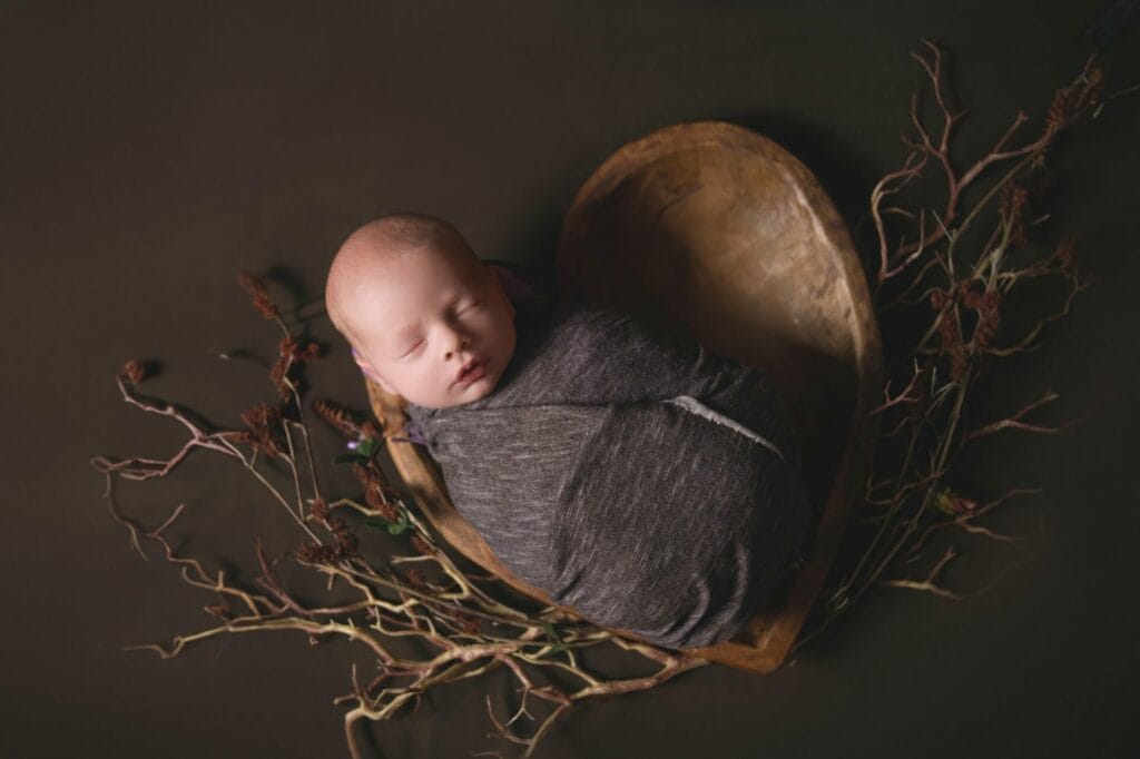 Why Natural Tones Work Best for Newborn Photography cover