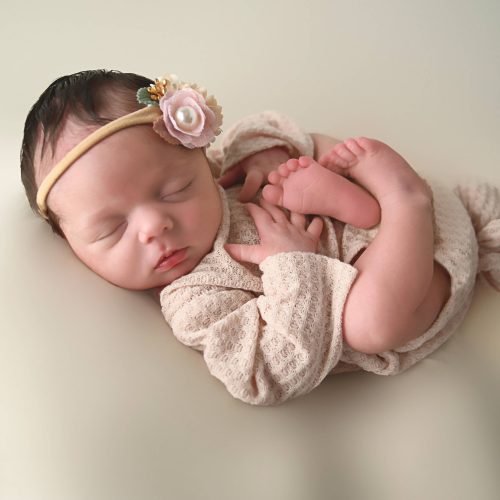 Newborn PHotography, Saint Paul Minnesota, in studio, posed newb Newborn PHotography, Saint Paul Minnesota, in studio, posed newb